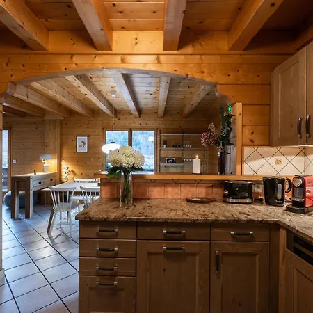 Doux Abri - By Emerald Chalet Morzine